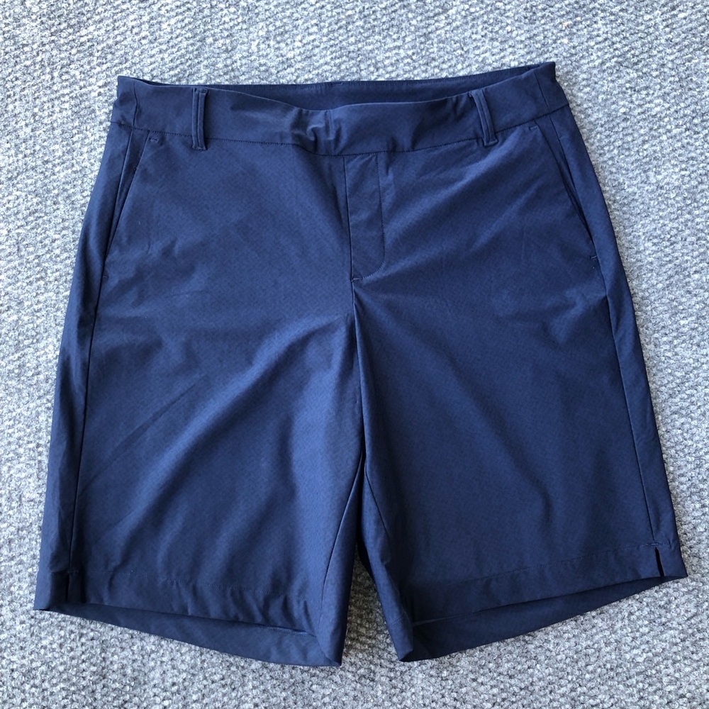 Spanx Women's Sunshine Bermuda shorts in "Sunkissed Navy” size L